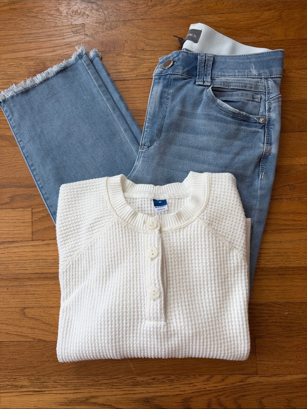 Old Navy ivory waffle knit Henley top. Size M.